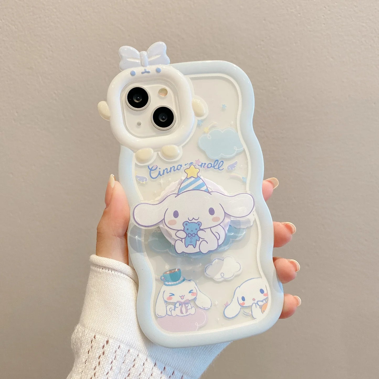 Kawaii Sanrio Cinnamoroll Handyhülle mit Armband für iPhone 15, 14, 13, 12, 11 Pro Max, XR, XS Max, X und 7 – Rückenschale im Y2K-Stil, perfektes Geschenk!"